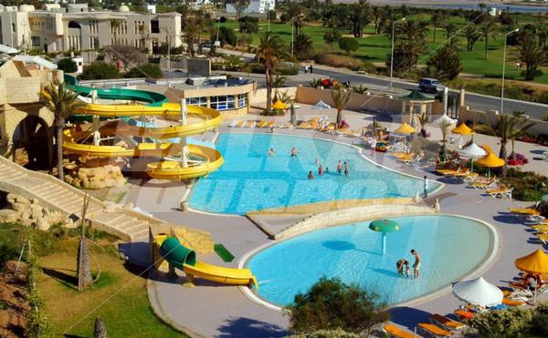 почивка в Houda Golf Skanes