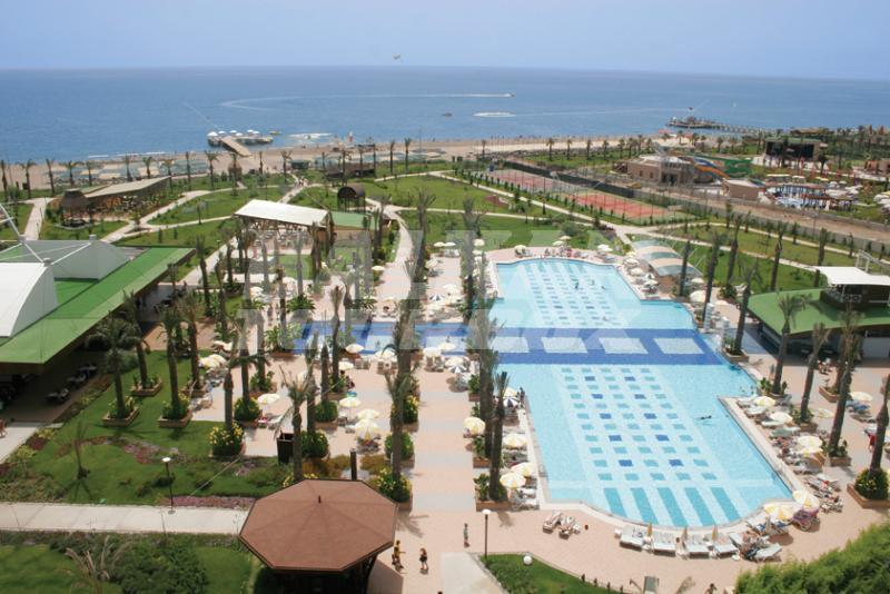 holiday in Concorde Deluxe Resort