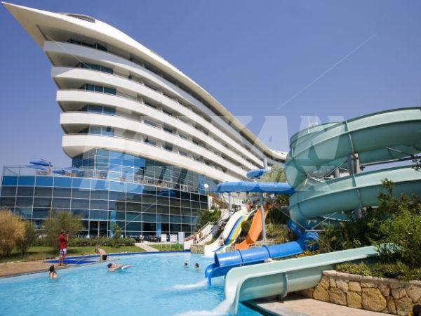 holiday in Concorde Deluxe Resort