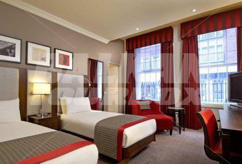 почивка в Hilton London Green Park