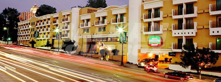 почивка в  Courtyard Los Angeles Century City/Beverly Hills
