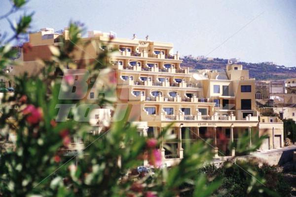 почивка в Grand Hotel Gozo