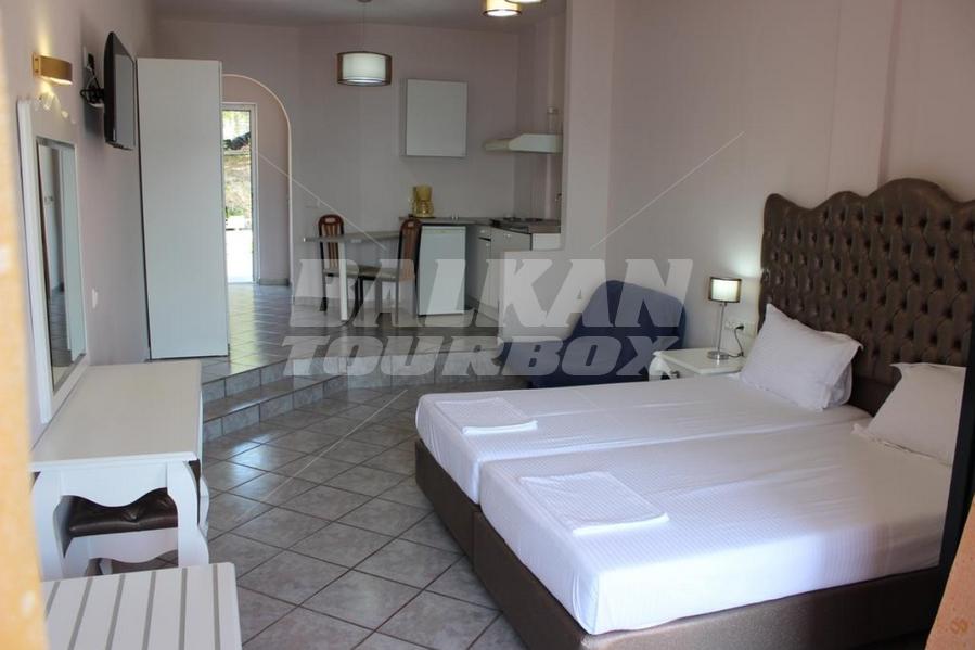 holiday in Enjoy Lichnos Bay Village