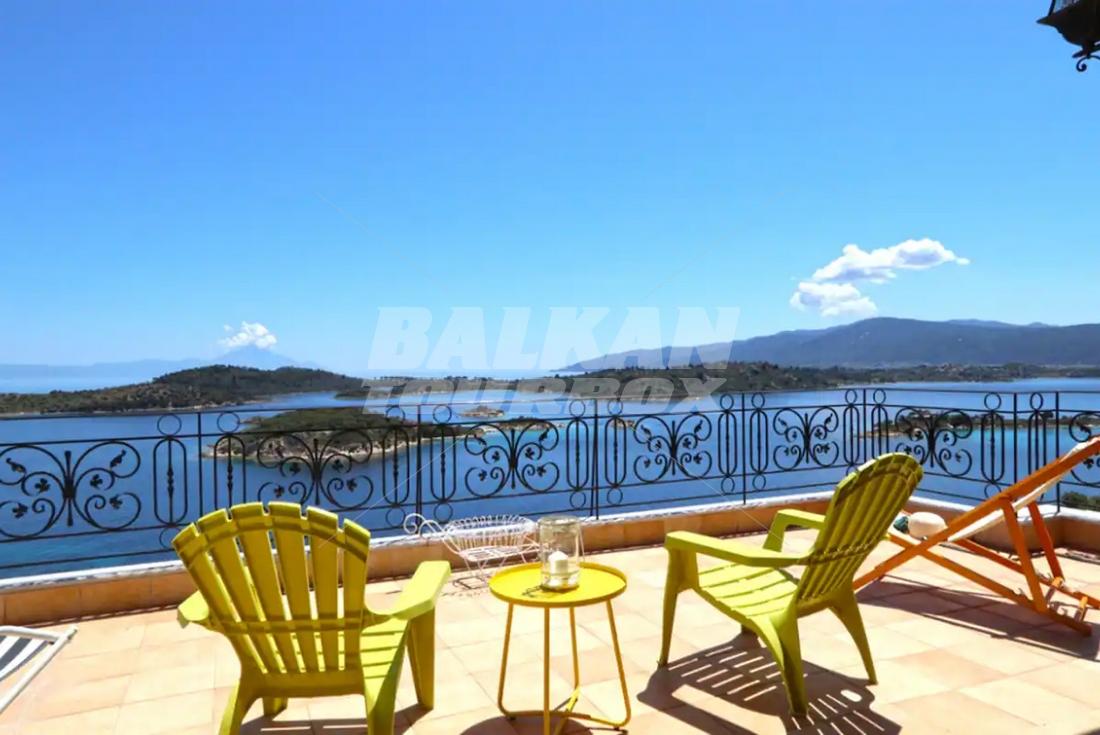 почивка в Aeriko Amazing Sea View