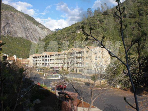 почивка в Yosemite View Lodge