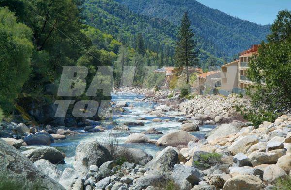 почивка в Yosemite View Lodge