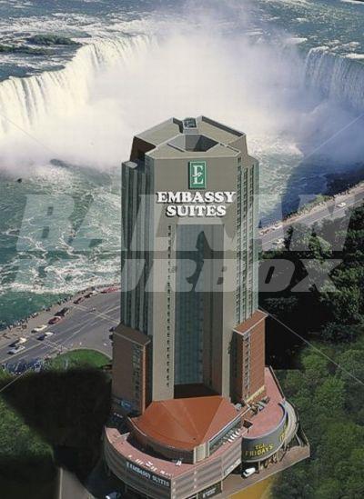 почивка в  Embassy Suites By Hilton Niagara Falls - Fallsview