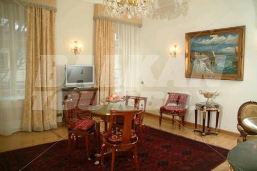 почивка в St. George Residence