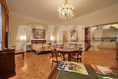 почивка в St. George Residence