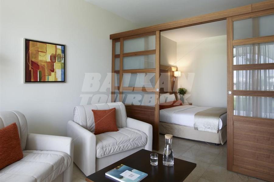 holiday in SENTIDO Apollo Blue