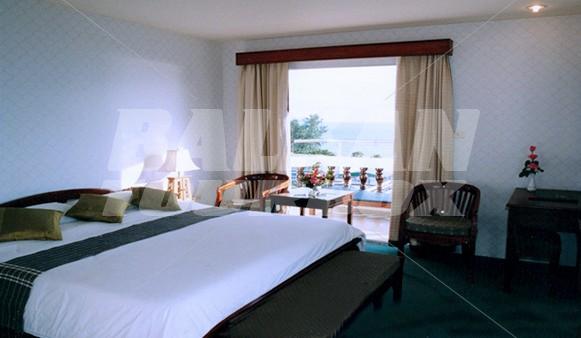 holiday in Jomthien Thani