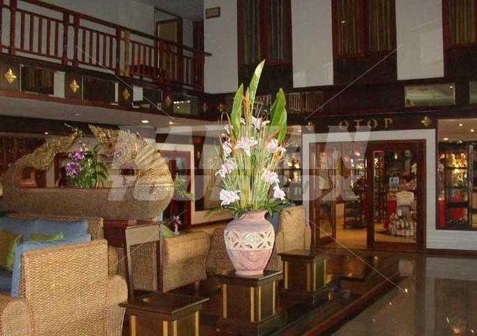 holiday in Jomthien Thani