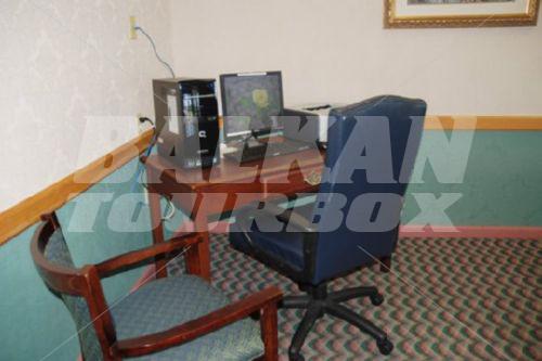 почивка в Best Western Holiday Plaza