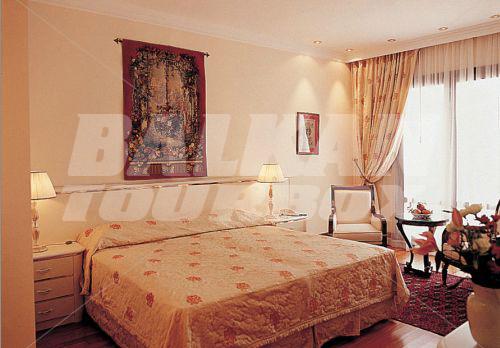 holiday in Minerva Premier Hotel