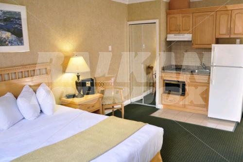 почивка в Quality Inn Victoria Downtown