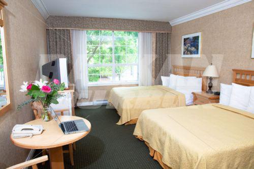 почивка в Quality Inn Victoria Downtown