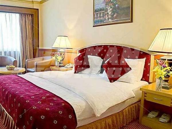 почивка в Delmon Hotel