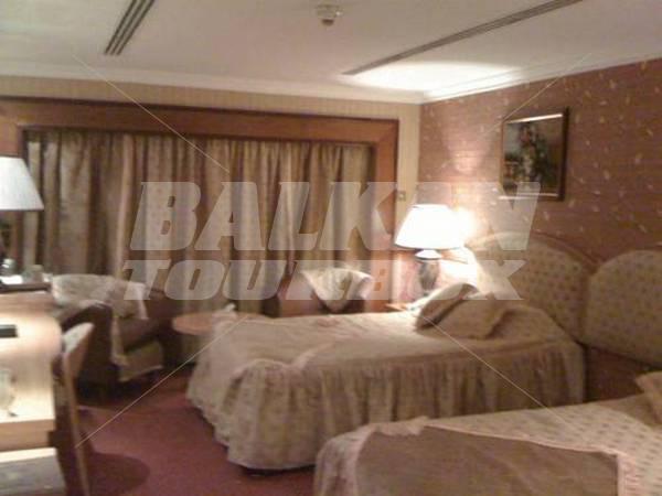 почивка в Delmon Hotel