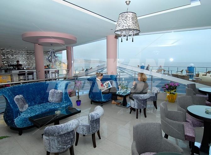 почивка в Blue Dream Palace Tripiti