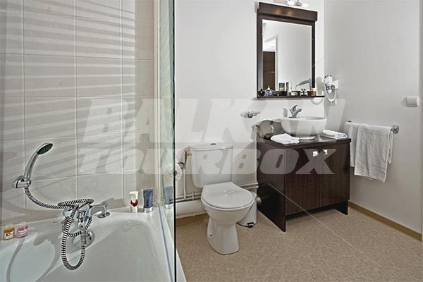 почивка в Montpellier Grand Angle Hotelience