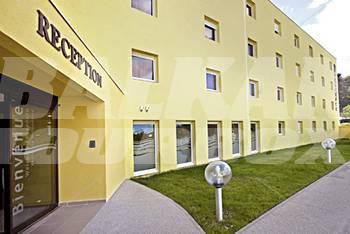 почивка в Montpellier Grand Angle Hotelience