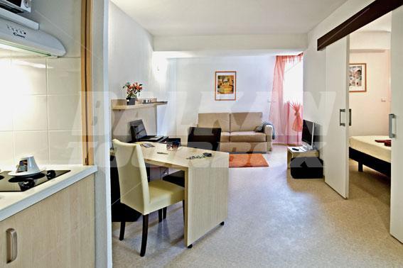 почивка в Montpellier Grand Angle Hotelience