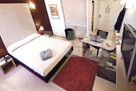 почивка в Montpellier Grand Angle Hotelience