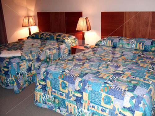 почивка в Cullen Bay Resort