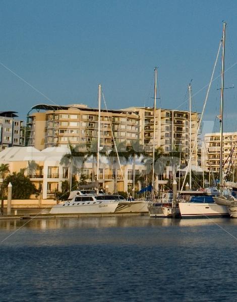 почивка в  Cullen Bay Resort