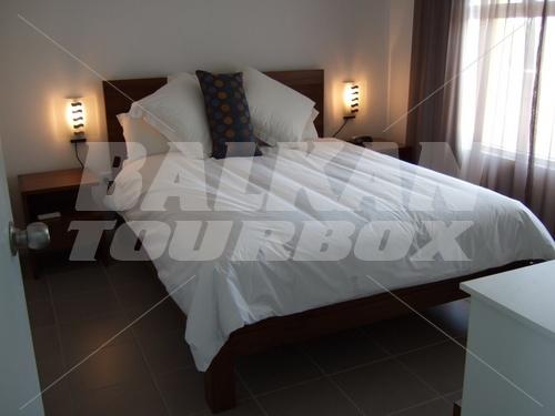 почивка в Cullen Bay Resort