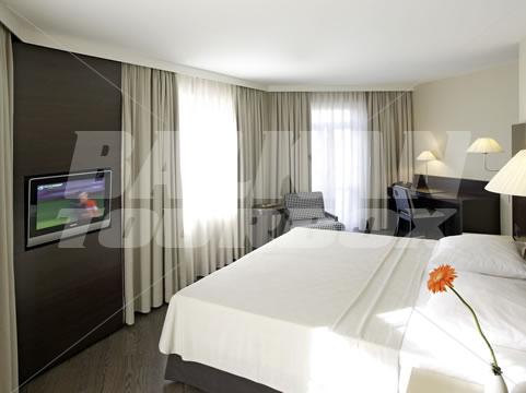почивка в NH Duesseldorf City Center