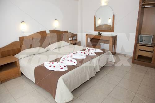 holiday in Maleme Mare Beachside
