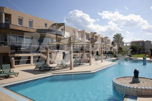 holiday in Maleme Mare Beachside