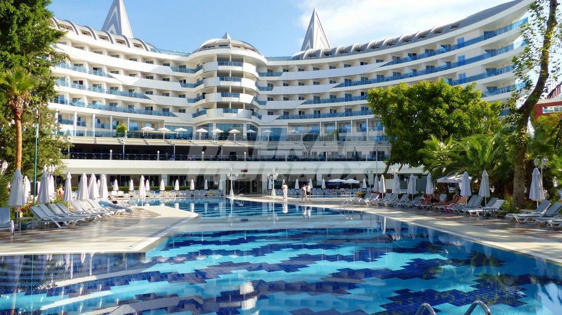 почивка в  Botanik Platinum
