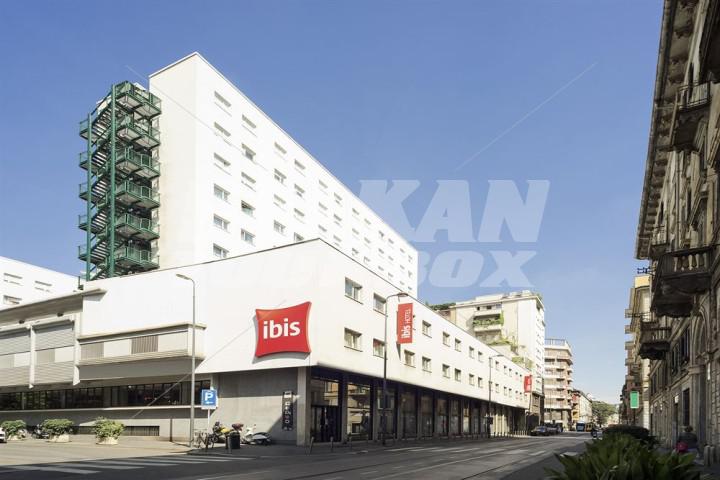 почивка в  Ibis Milano Centro Hotel