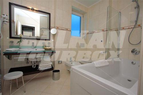 holiday in Royal Ariston