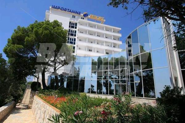 holiday in Royal Ariston