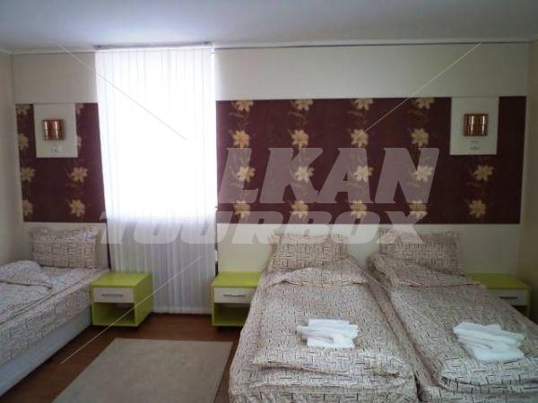 почивка в Хотел Виа Лакус