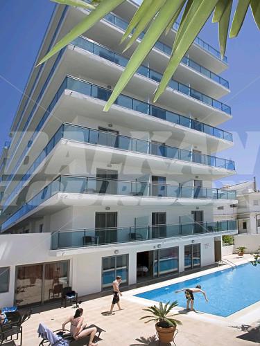 holiday in Manousos