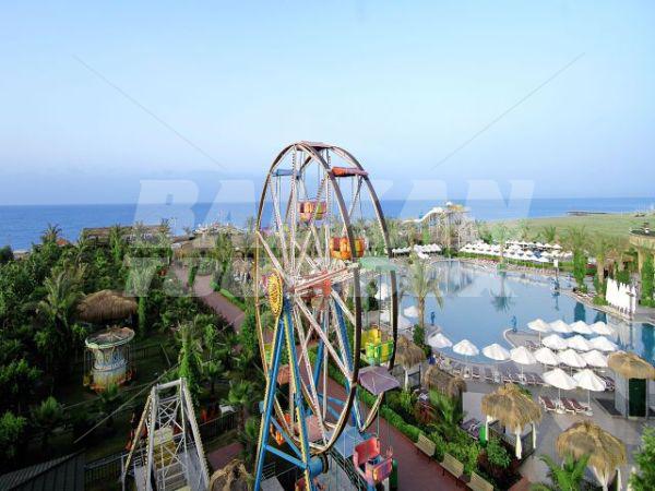 почивка в Delphin Palace Deluxe