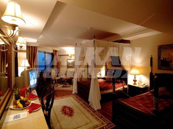 почивка в Delphin Palace Deluxe
