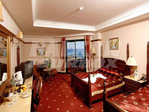 почивка в Delphin Palace Deluxe