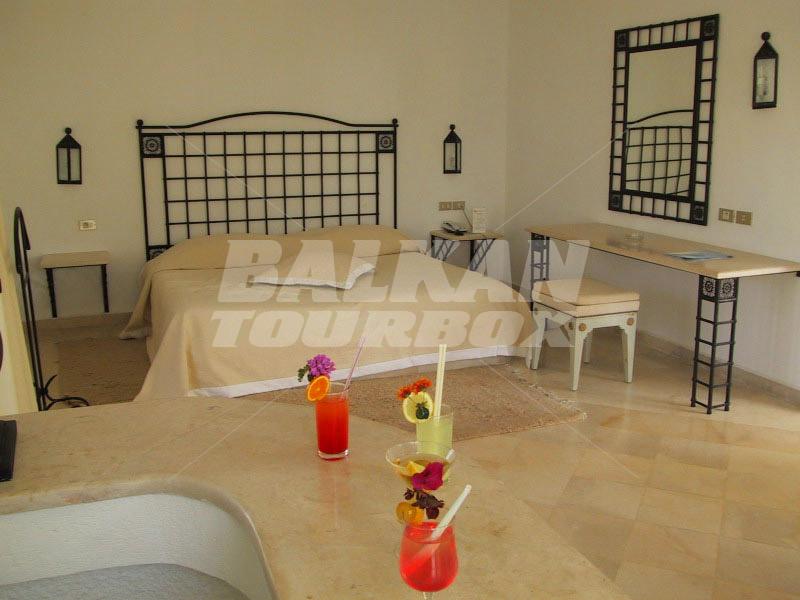 почивка в Miramar Cesar Thalasso Les Charmes