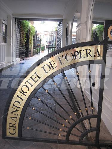 почивка в Grand De L Opera