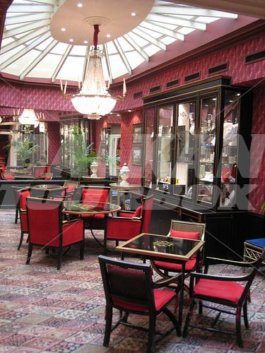 почивка в Grand De L Opera