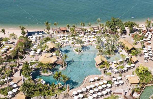 holiday in Centara Grand Mirage Beach