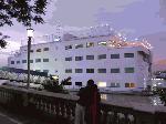 Hotel The Floatel Kolkata, 