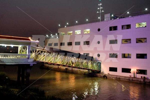 holiday in The Floatel Kolkata