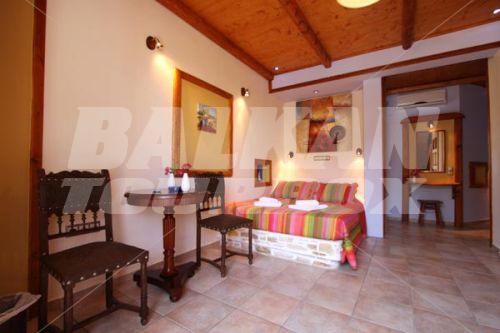 почивка в Polikandia Hotel Folegandros