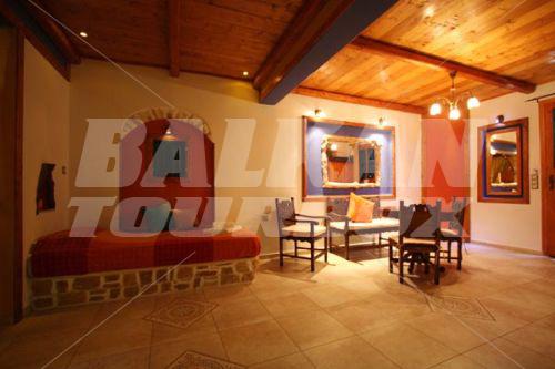 почивка в Polikandia Hotel Folegandros